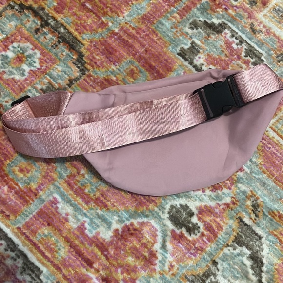 Pink Fanny pack - Picture 4 of 4